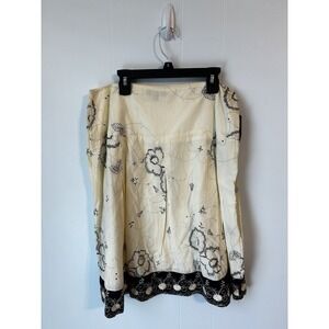 Women's size large skirt. NWT. Dirmi. Black And Cream. A- Line.